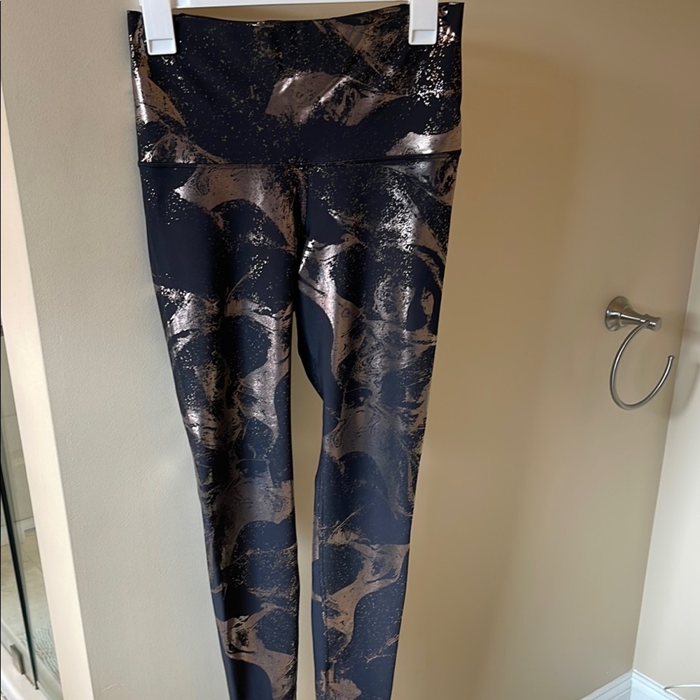 Black and Gold Patterned Leggings